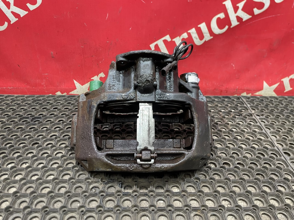 Суппорт передний правый 2016г.