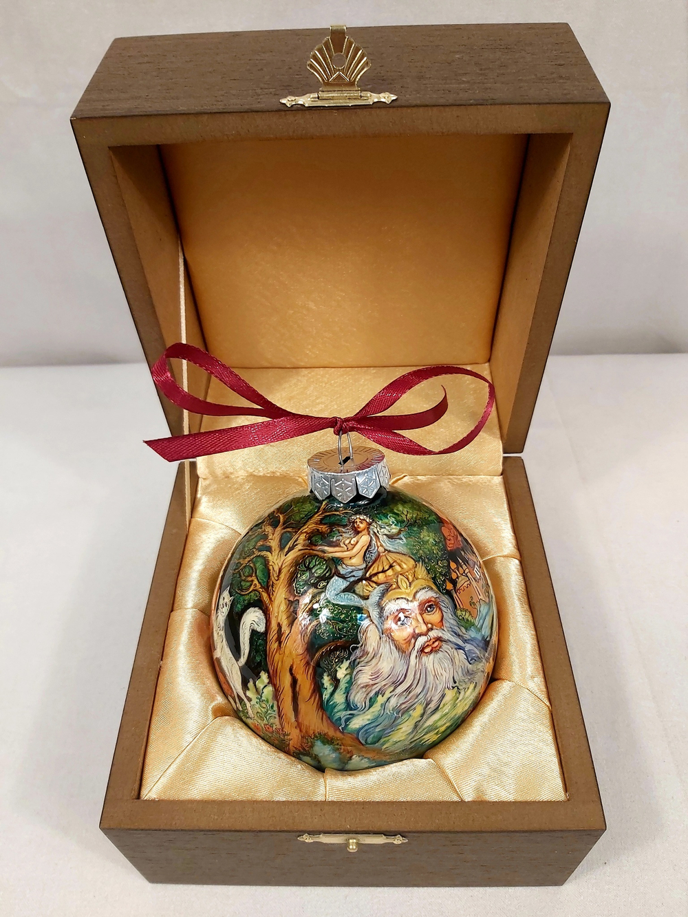 Шар новогодний с круговой росписью "А.С.Пушкин. Лукоморье" в футляре