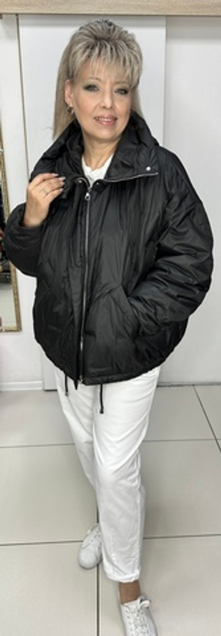 Черная курточка в стиле Овер сайз