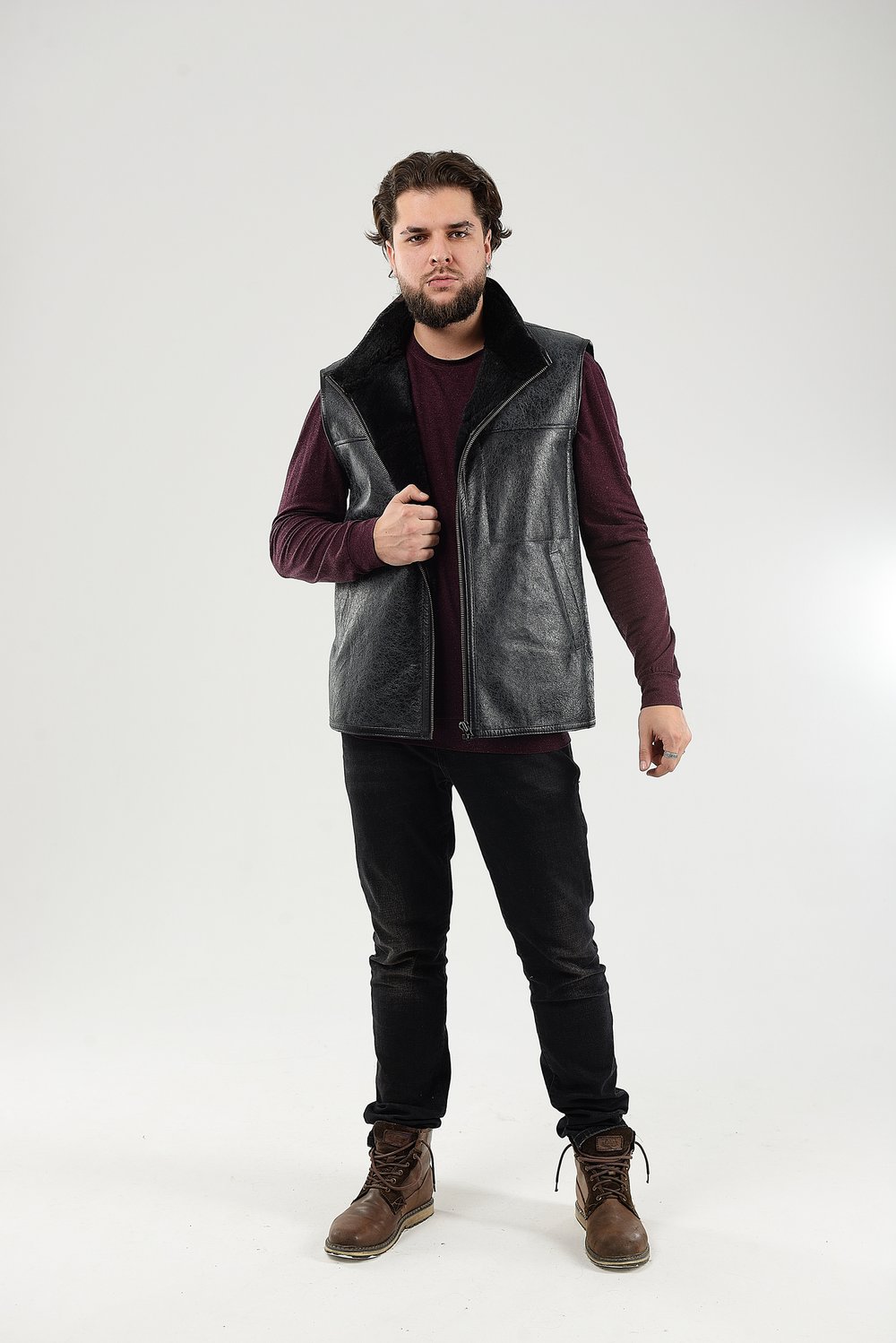 Жилет универсальный из натуральной дубленочной овчины