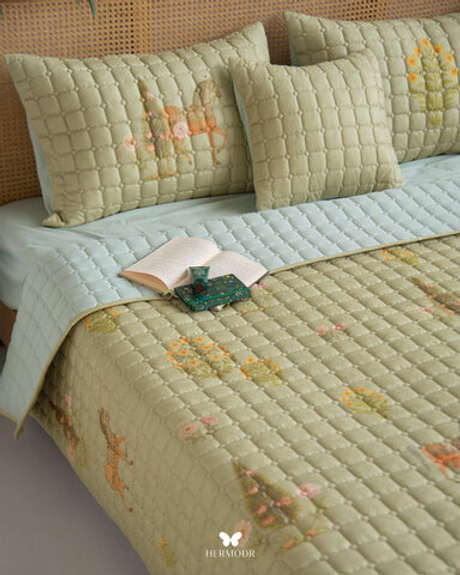 Комплект стеганного покрывала и 3 наволочек Soufiyan Matcha Green Hermodr 130220302 Иран