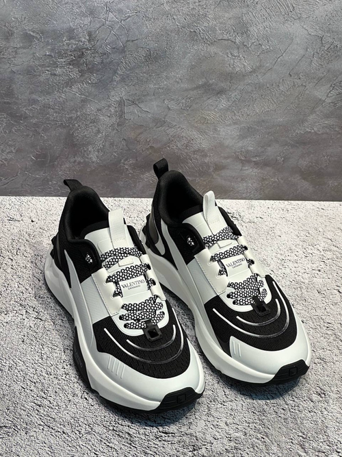 Кроссовки Valentino