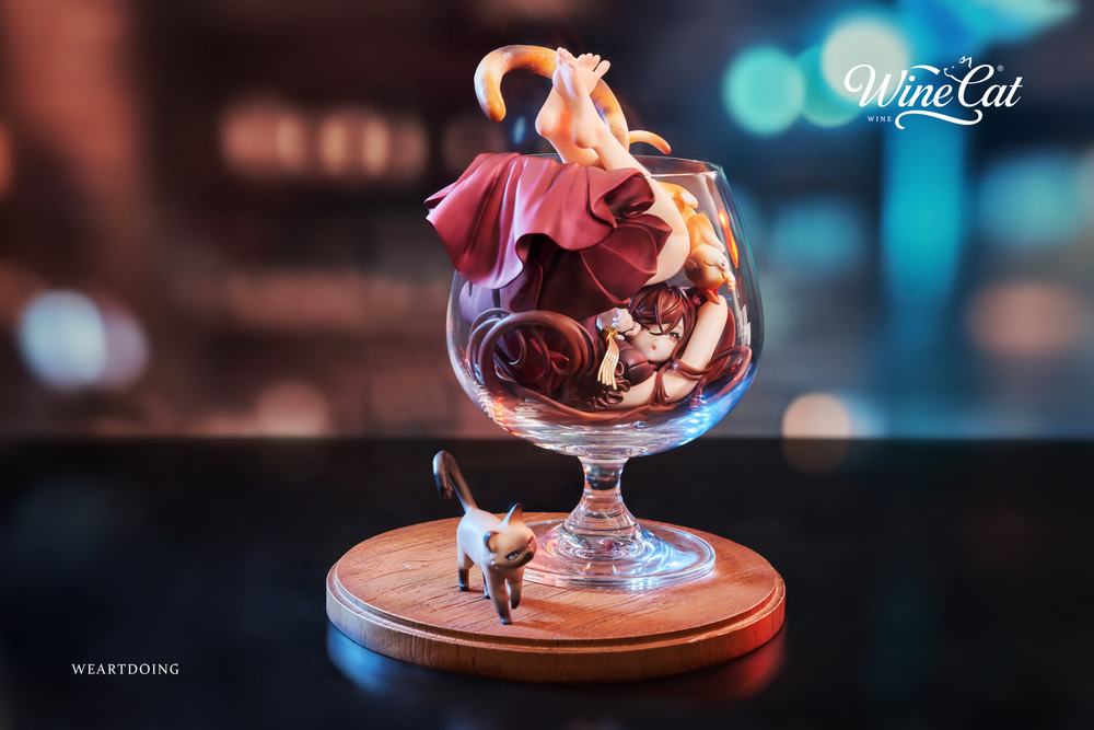 Полуночная кошка в бокале / Midnight Cat in a Glass