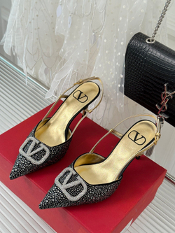 Valentino Vlogo Pump 8 cm