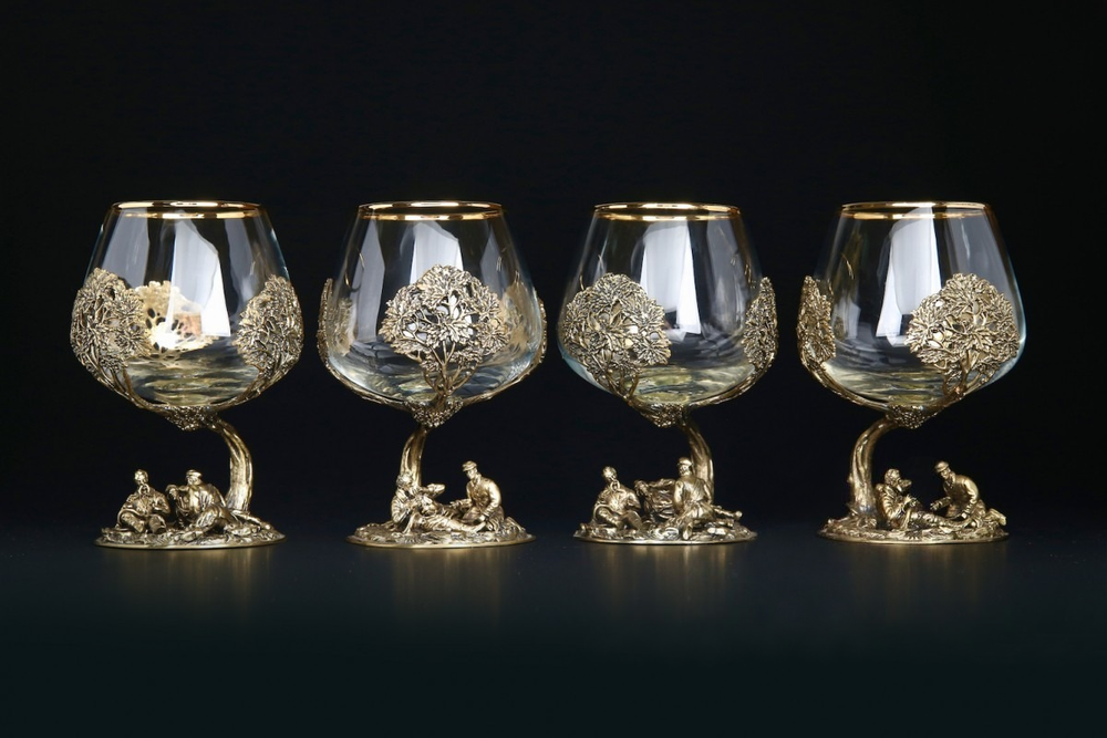 Набор бокалов для коньяка "Охотники на привале" 4 шт. в подарочном футляре с художественным оформлением