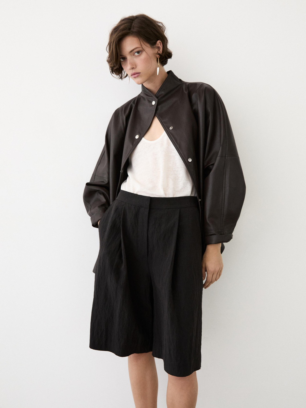 Massimo Dutti Шорты-бермуды из технической ткани, черный