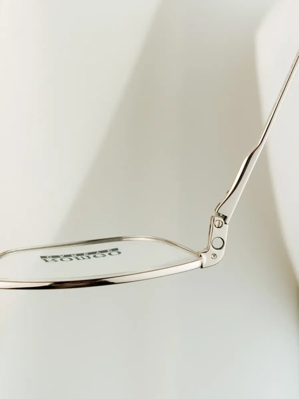 Оправа для очков с солнцезащитной накладкой 4в1