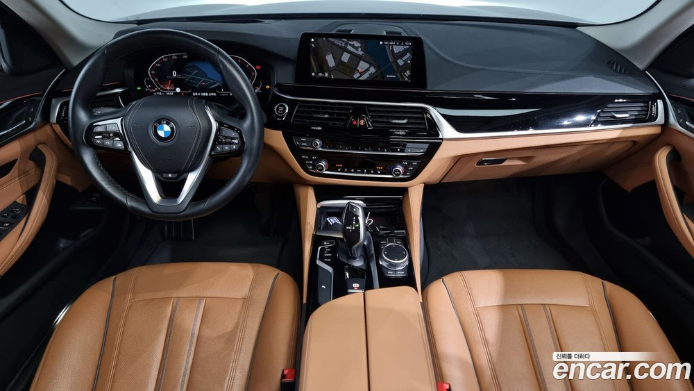 BMW 5 Series (G30) 520i Luxury (04.2020)