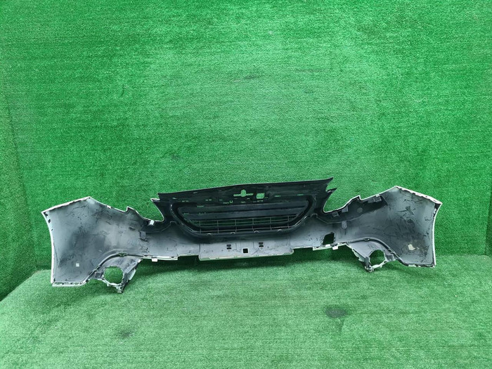 Бампер передний Peugeot 2008 (2013-2016)