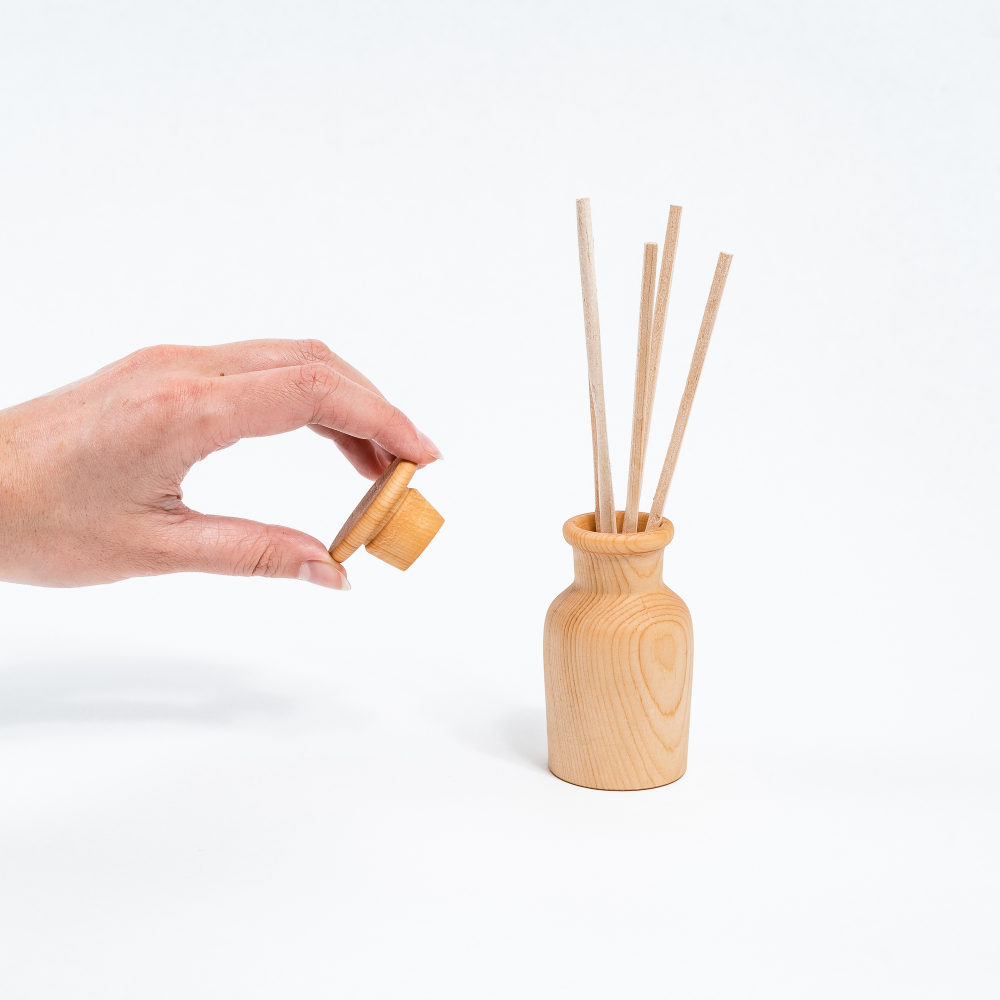 Деревянный аромадиффузор с кедровыми палочками DA1