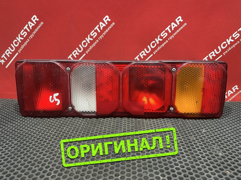 Фонарь задний правый 2022г