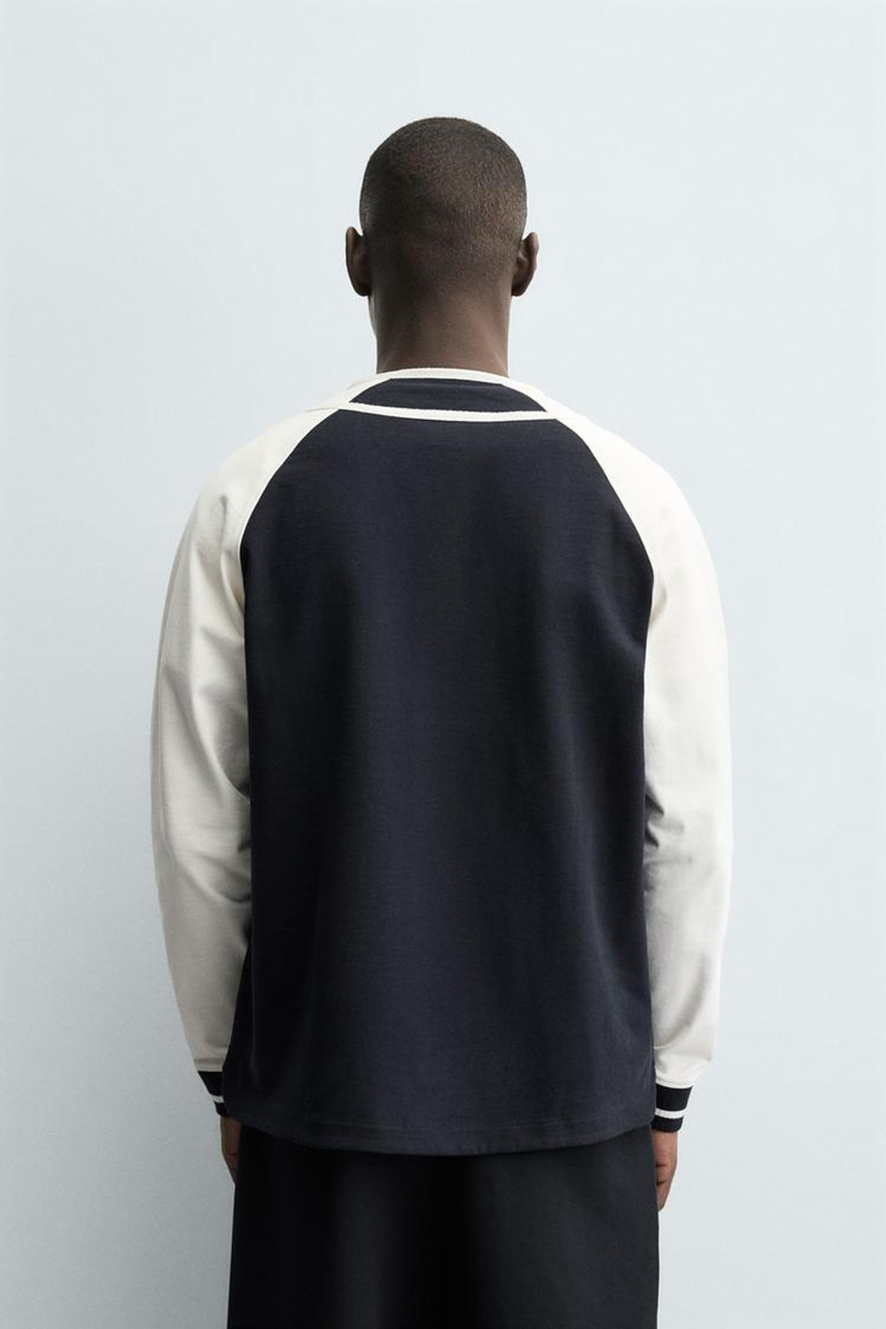 ZARA КУРТКА С ЦВЕТНЫМИ БЛОКАМИ, ЭКРЮ/ТЕМНО-СИНИЙ