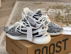 Yееzy Boost 350 V2 Zebra