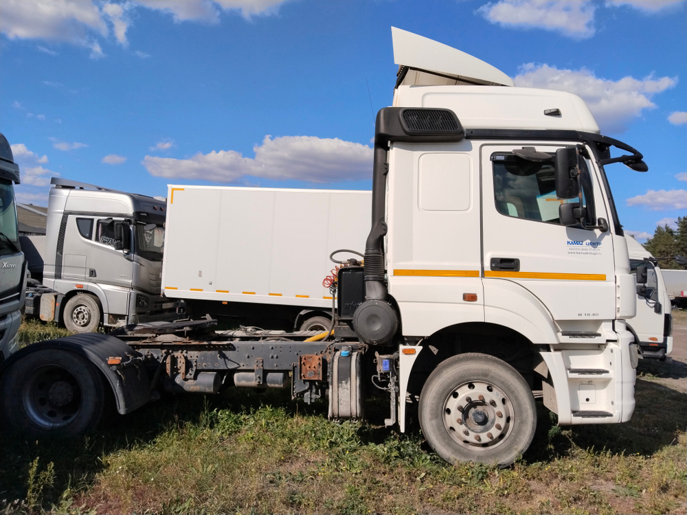 КамАЗ 5490 4x2 Седельный тягач 5490-DC (Дизель/Газ, 12,0 л, 401 л.с., МТ)