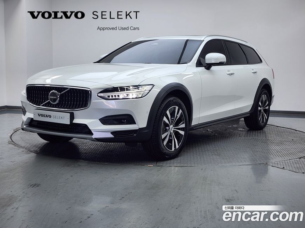 Volvo V90 Cross Country B5 Plus AWD (11.2023)
