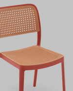 Стул Yona пластиковый красный