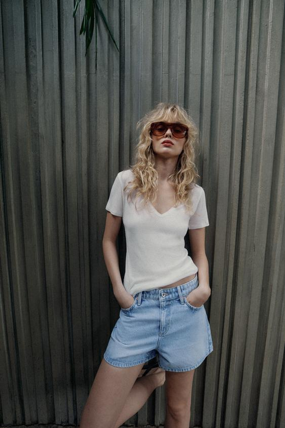 ZARA ШОРТЫ Z1975 MOM FIT СО СРЕДНЕЙ ПОСАДКОЙ, ГОЛУБОЙ