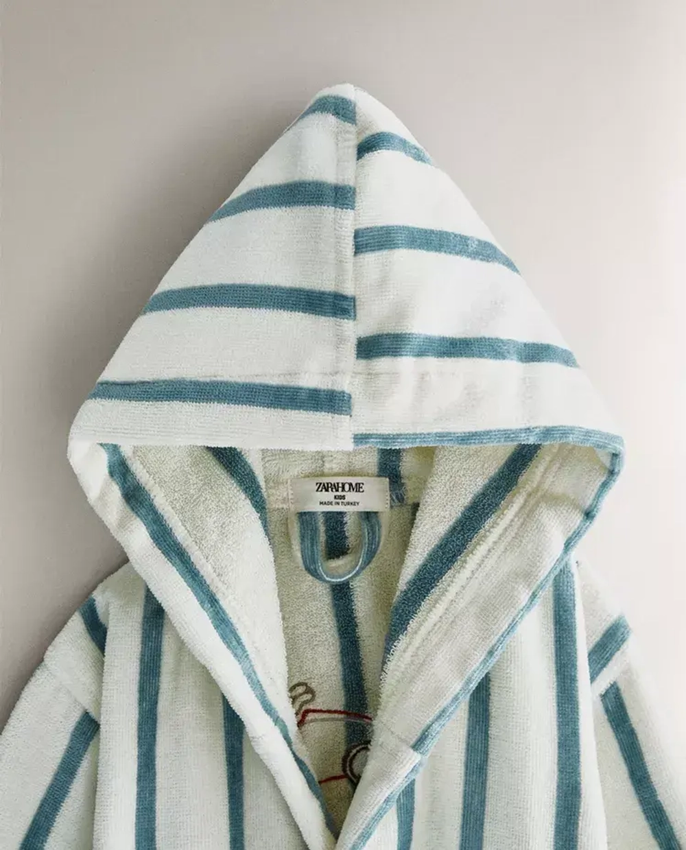 ZARA HOME ДЕТСКИЙ БАННЫЙ ХАЛАТ В ПОЛОСКУ С ВЫШИВКОЙ, СИНИЙ