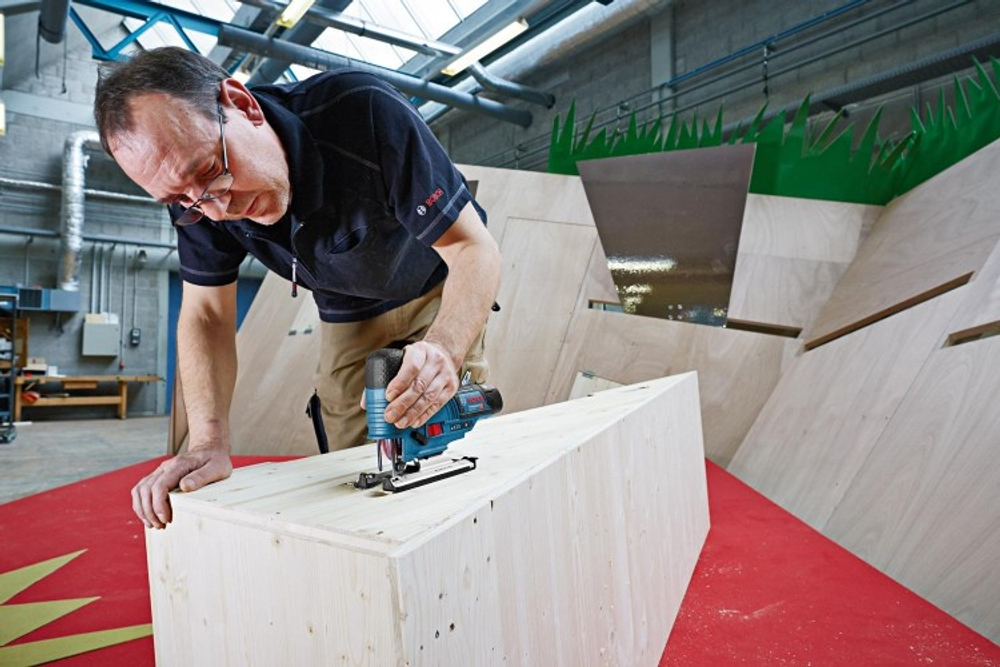 Лобзик аккумуляторный BOSCH GST 12V-70 0615990M40