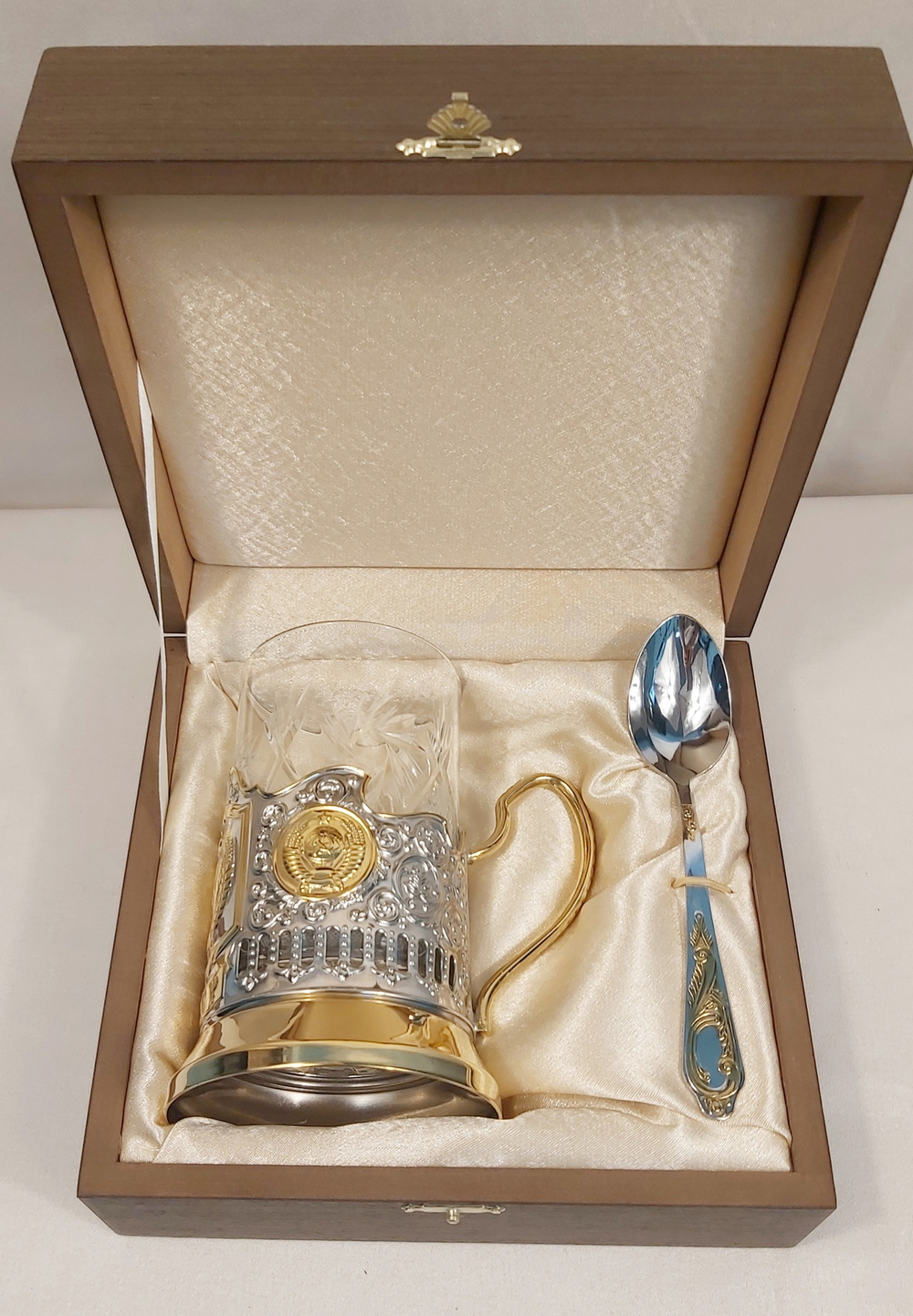 Подстаканник с позолотой "Герб СССР" в футляре