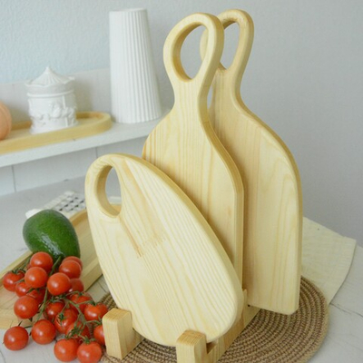 Набор деревянных разделочных досок разной формы, 3шт с подставкой