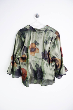 Блузка оригинального дизайн, визуально на 44 размер