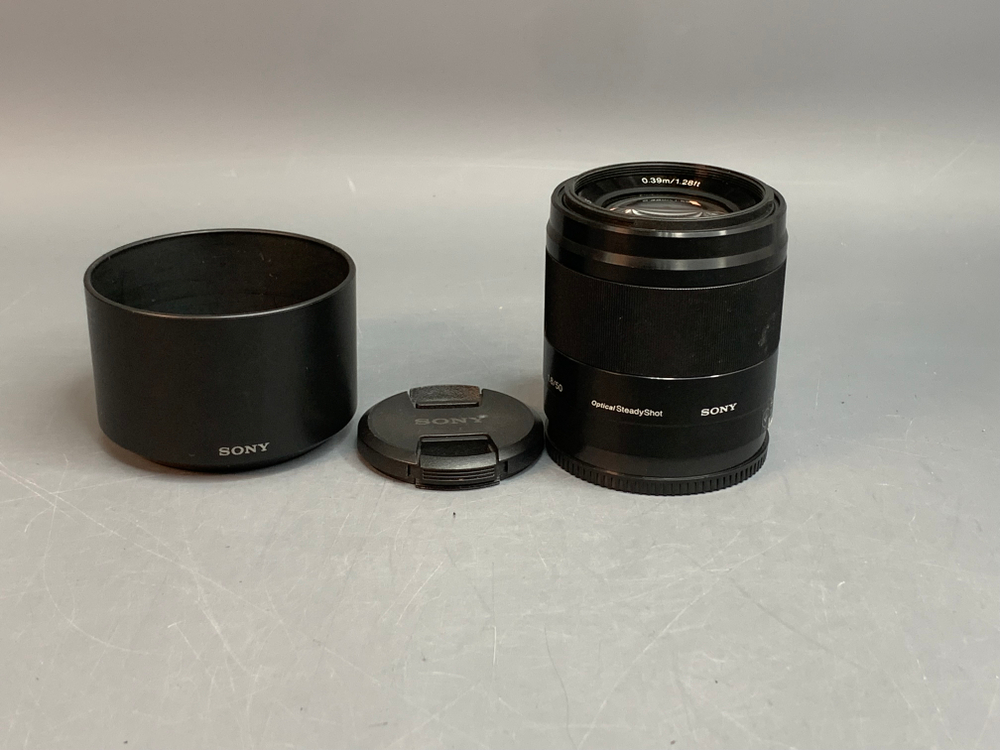 Sony 50mm f/1.8 OSS