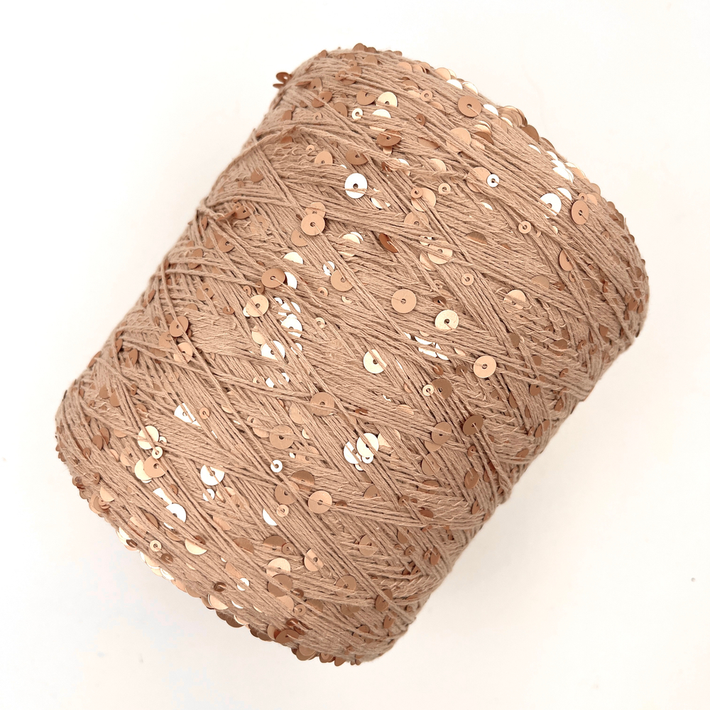 Королевские пайетки (3 и 6 мм), хлопок 100%, 330 м в 100 г , античный беж матовая пайетка