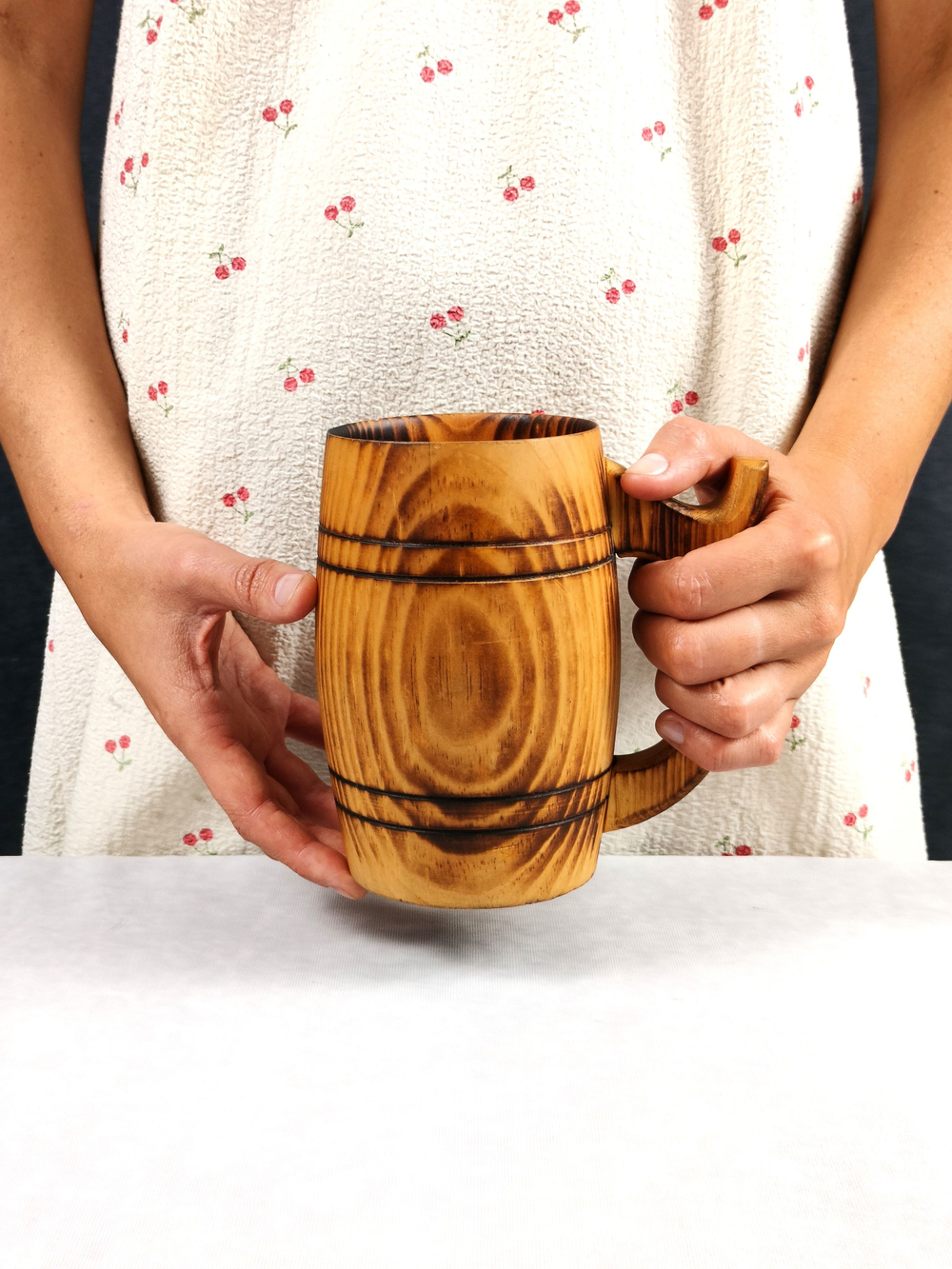 Деревянная пивная кружка из цельного куска древесины. Неклееная. C81