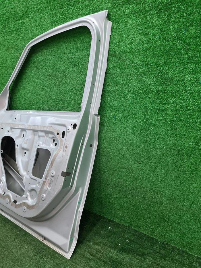 Дверь передняя правая Opel Zafira С (2011-2019)