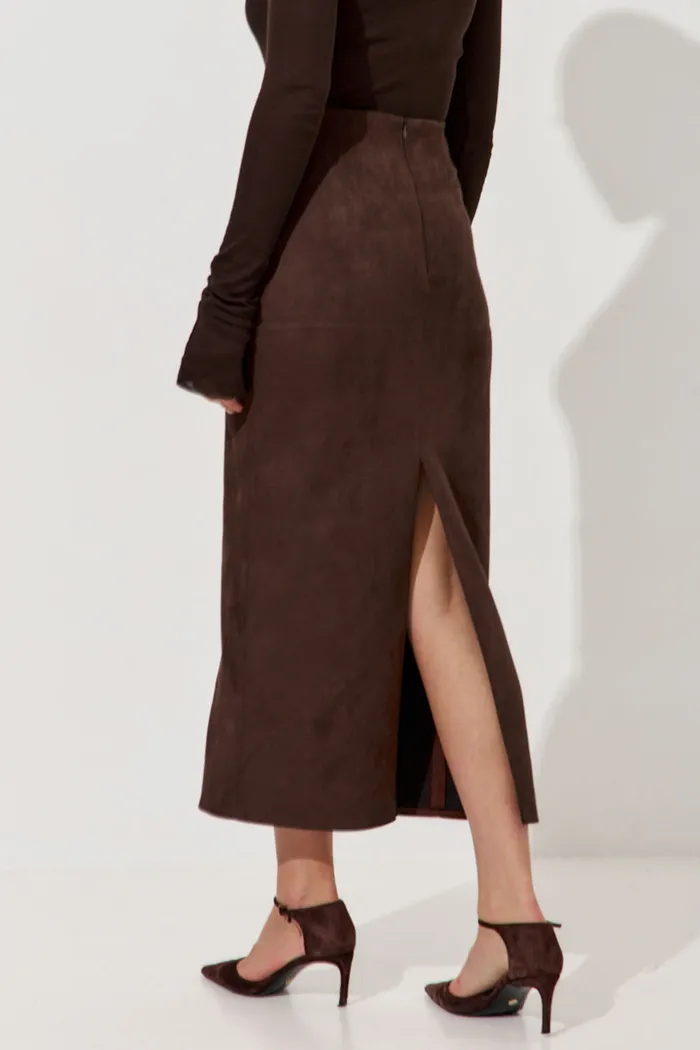 Юбка карандаш из экозамши цвета шоколад
