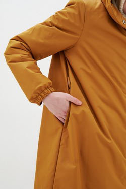 Зимнее пальто миди горчичного цвета