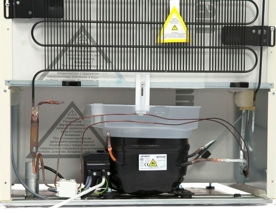 Холодильник Bosch KGE 39AK22R