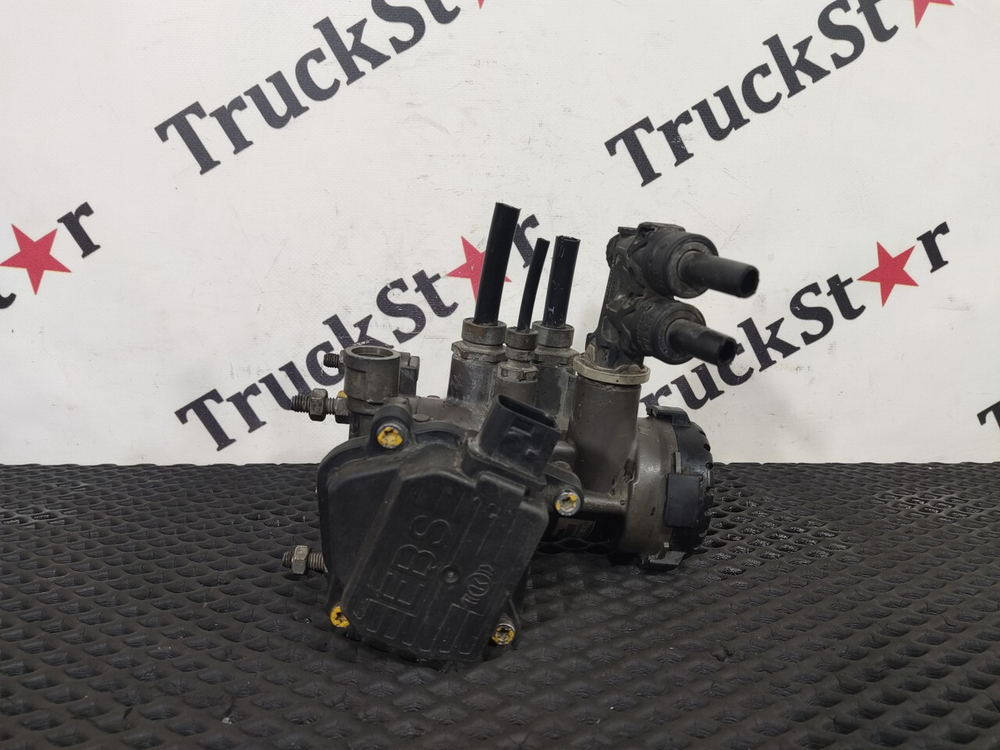 Кран управления тормозами прицепа 2020г