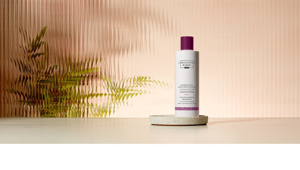 Christophe Robin Color Shield Shampoo with Camu-Camu Berries - питательный шампунь для окрашенных и мелированных волос /   250  ml  / GTIN 5056379590678