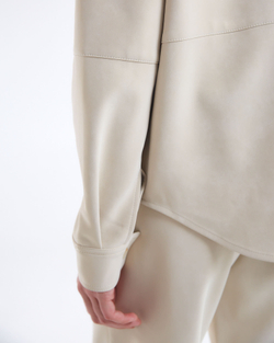 Рубашка из искусственной замши молочный