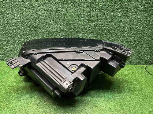 Фара правая Geely Tugella (2019-2024) LED