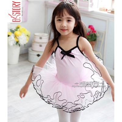 Платье однотонное с юбкой-пачкой и контрастной отделкой