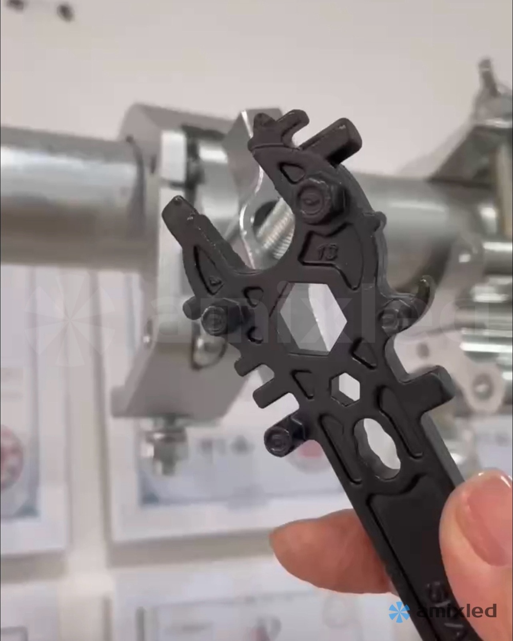 Ключ универсальный