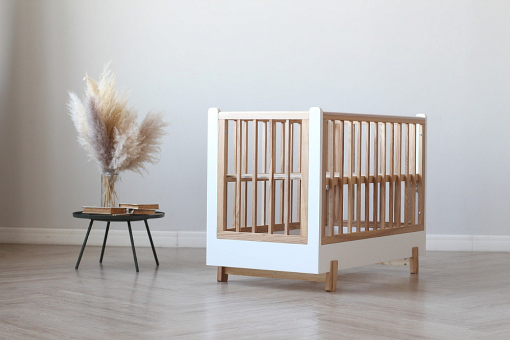 Детская кроватка Фабрика Облаков Onlybaby Scandi, без маятника молочный, дерево