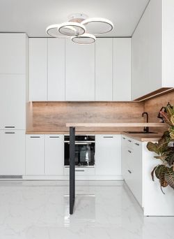 Накладной светильник Freya  FR10018CL-L40W