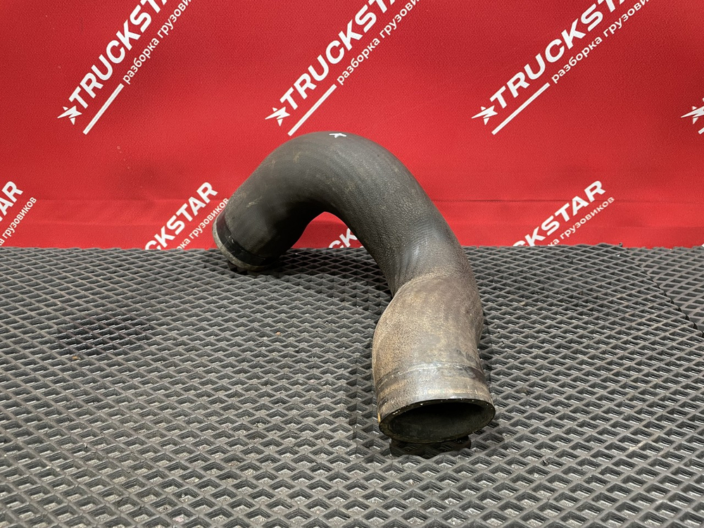 Патрубок радиатора