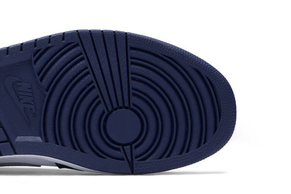 Jordan 1 low sb midnight navy deals