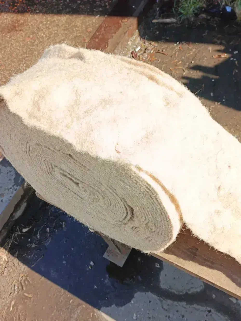 Джут межвенцовый утеплитель пакля ленточная шир. 10 см, толщ. 5-6 мм., длина 20 м. для сруба, деревянных домов