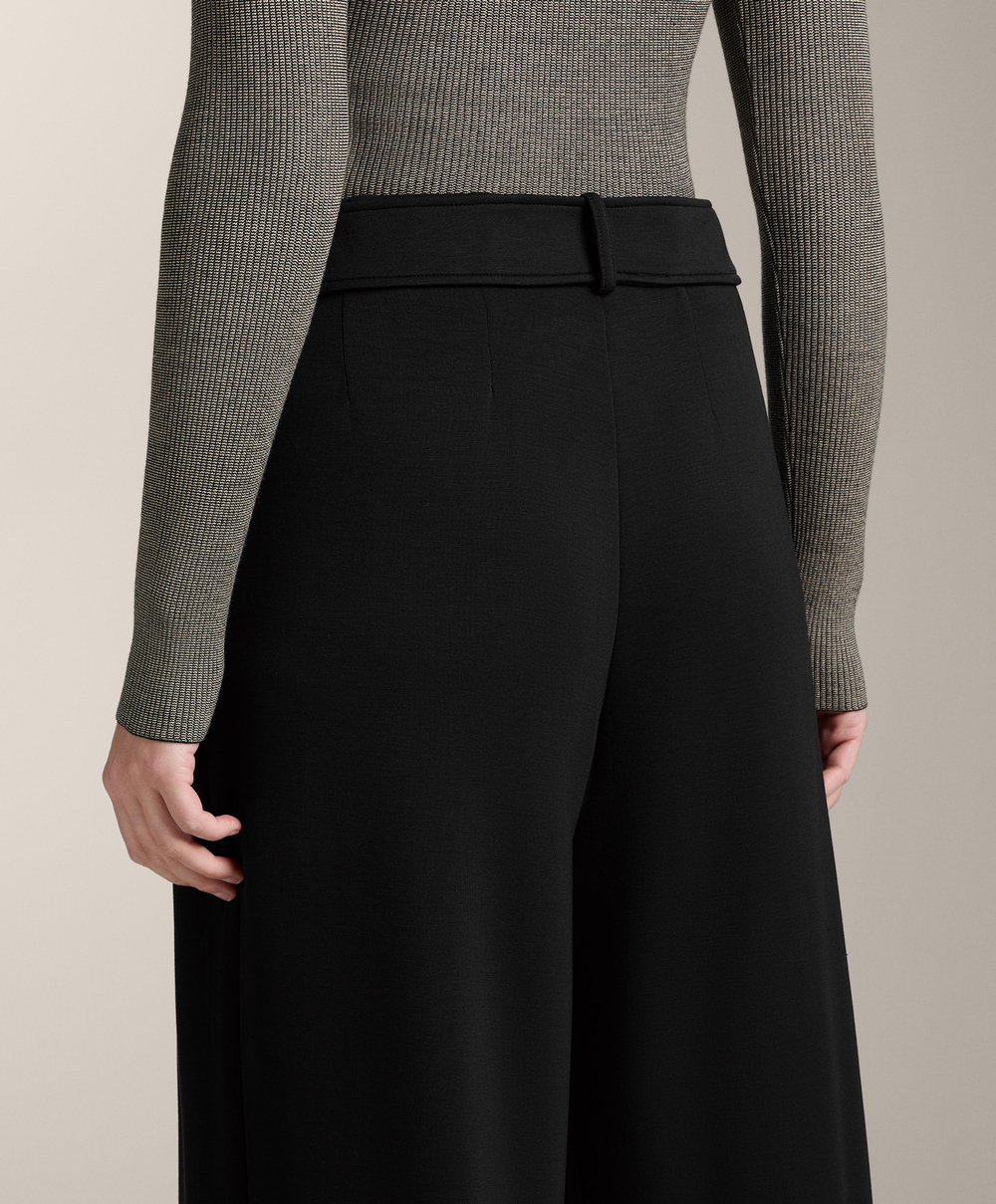 OYSHO Брюки с широкими штанинами и складками на поясе, черный