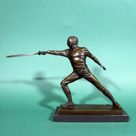 Винтаж: Бронзовая скульптура «Фехтовальщик»