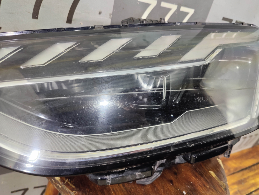 Фара левая LЕD Audi A4 (B9) 19-нв Б/У Оригинал 8W0941033D