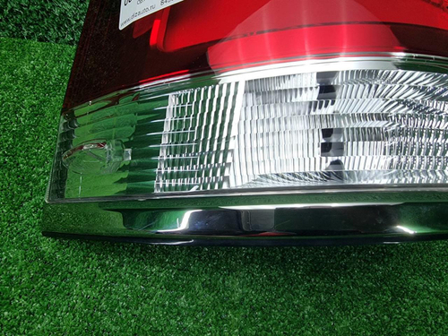 Фонарь левый внешний Toyota Land Cruiser 200 15-21