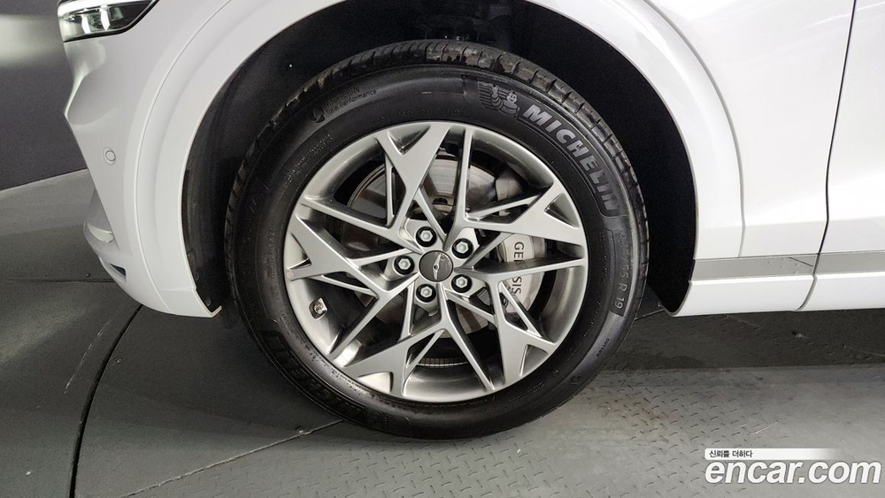 Genesis GV70 2.5T Бензин AWD (10.2022)