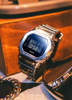 Часы Casio GM-5600YM-8